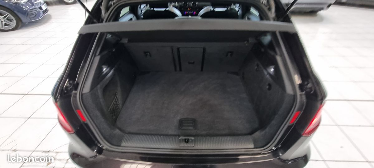 Audi RS3 SPORTBACK 2.5 TFSI quattro S-tronic (image 12)