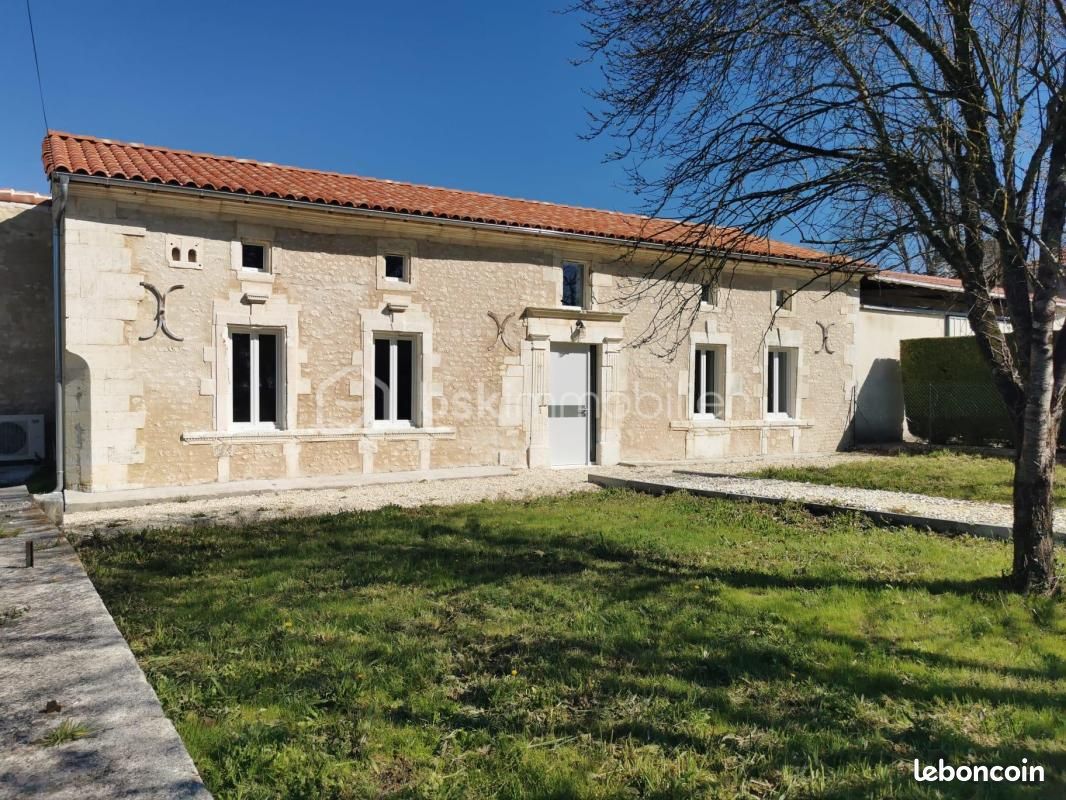 Maison 4 pièces 165 m² · à Barbezieux-Saint-Hilaire · 165 m² · 317 000 €