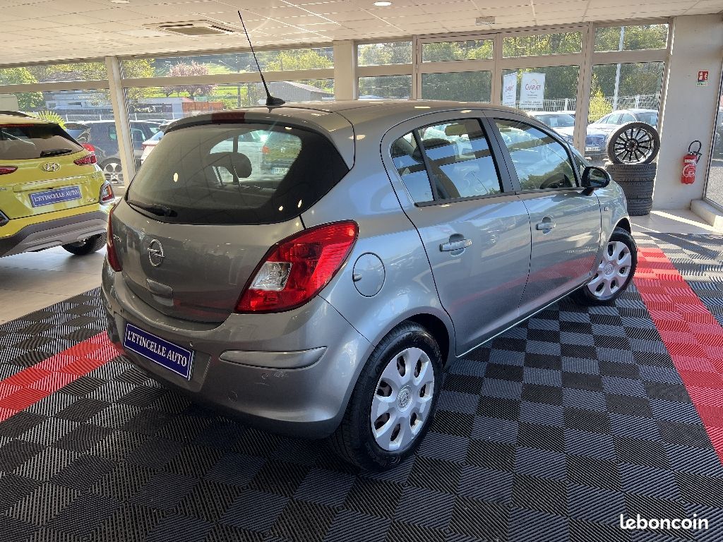 Opel Corsa 1.2 - 85 ch Twinport Graphite (image 2)