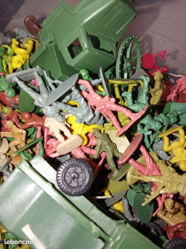 Vend lot de plusieurs figurines militaires en plastique H 2,5 CM max (image 5)
