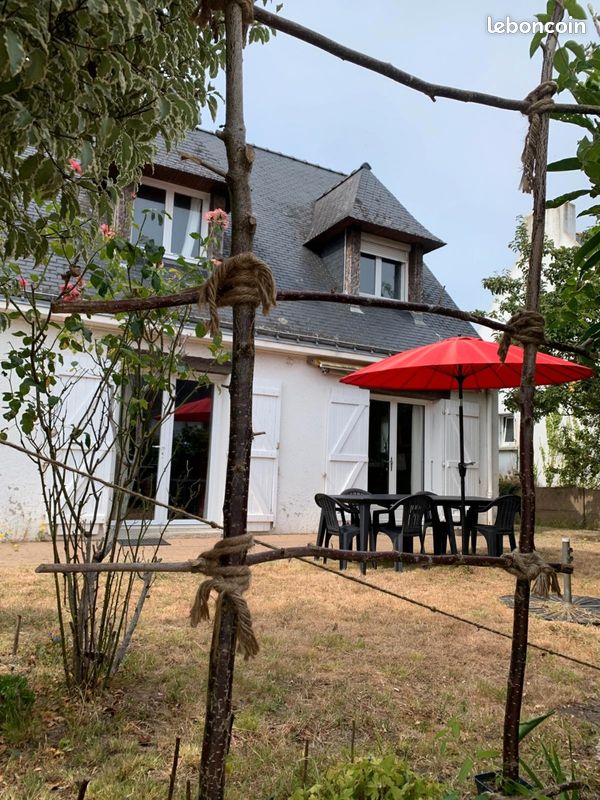 Maison 5 pièces 200 m² · à Larmor-Plage · 200 m² · 1 550 €