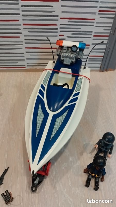 Fourgon et vedette police playmobil (image 4)
