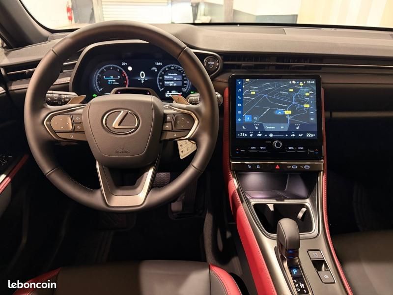 Lexus LBX 1.5 136ch Vibrant Edition 2WD MY26 (image 10)