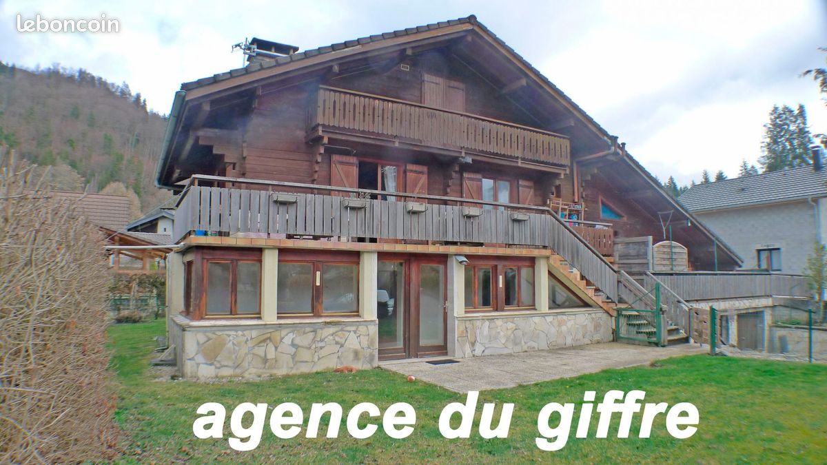 Maison 10 pièces 275 m² · à Verchaix · 275 m² · 750 000 €