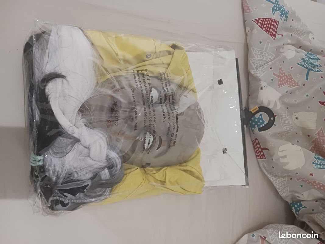 Georgie costume (image 1)