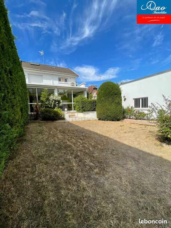 Maison 6 pièces 173 m² · à Sainte-Savine · 173 m² · 450 000 €