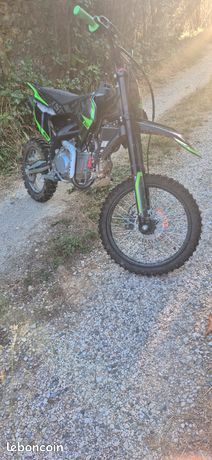 VTT De Descente Dirt Mountain D'occasion Avec Protections Complètes - Freins Disque Hydraulique