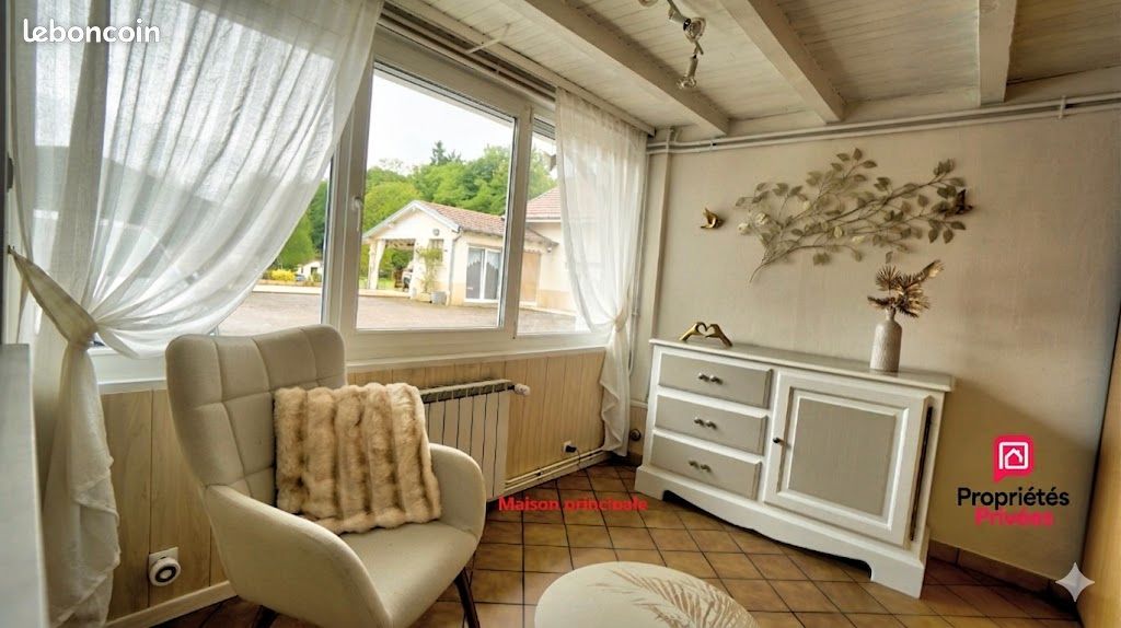 Maison 14 pièces 350 m² · à Lachapelle-sous-Chaux · 350 m² · 363 200 €