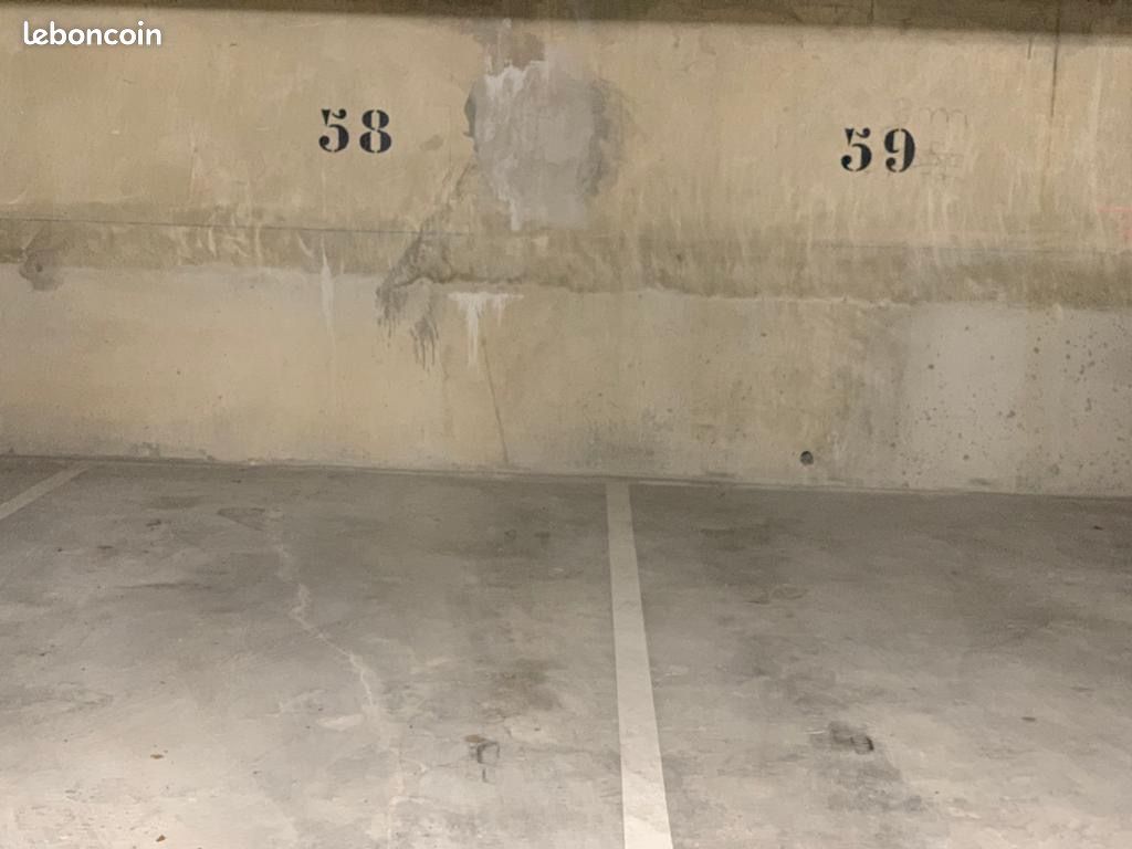 Garage · à Le Raincy · 110 €