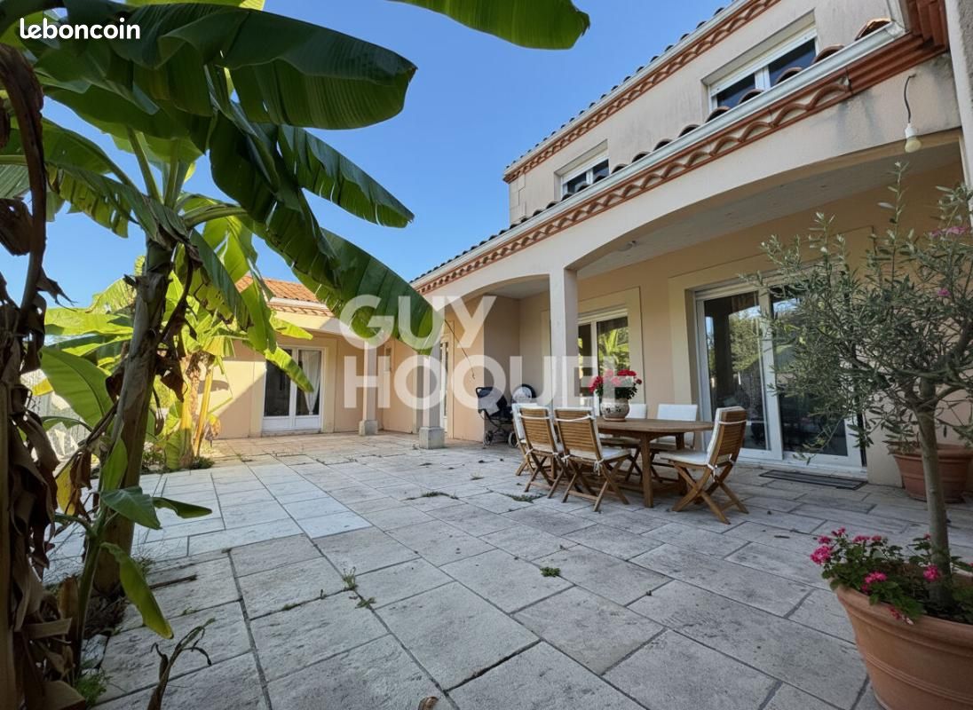Maison 7 pièces 160 m² · à Villenave-d'Ornon · 160 m² · 555 000 €