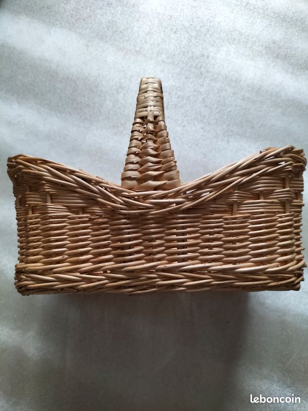 Panier en osier à grande anse avec séparateurs pour bouteilles ou verr – Début de Série