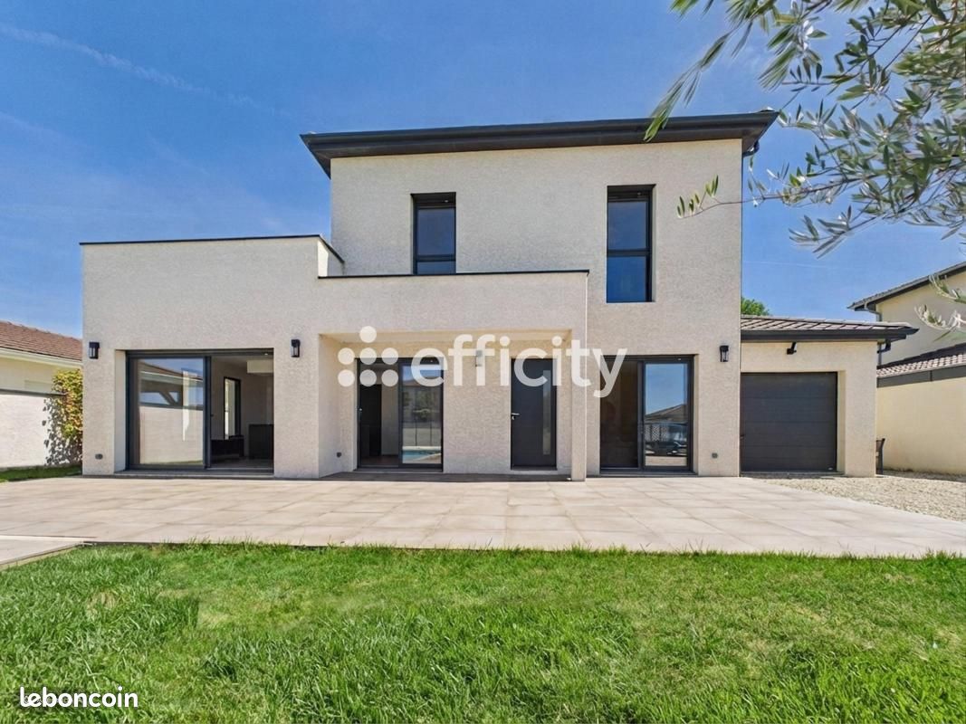 Maison 5 pièces 163 m² · à Péronnas · 163 m² · 479 000 €