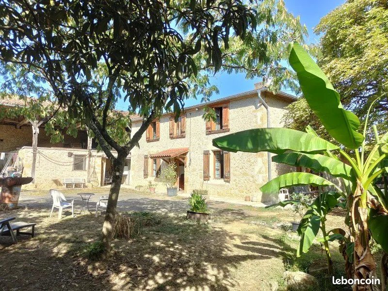 Maison 7 pièces 200 m² · à Seissan · 200 m² · 200 000 €