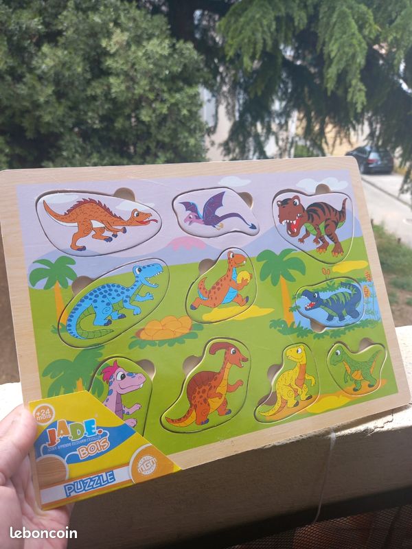 Puzzle en bois dinosaure (image 1)