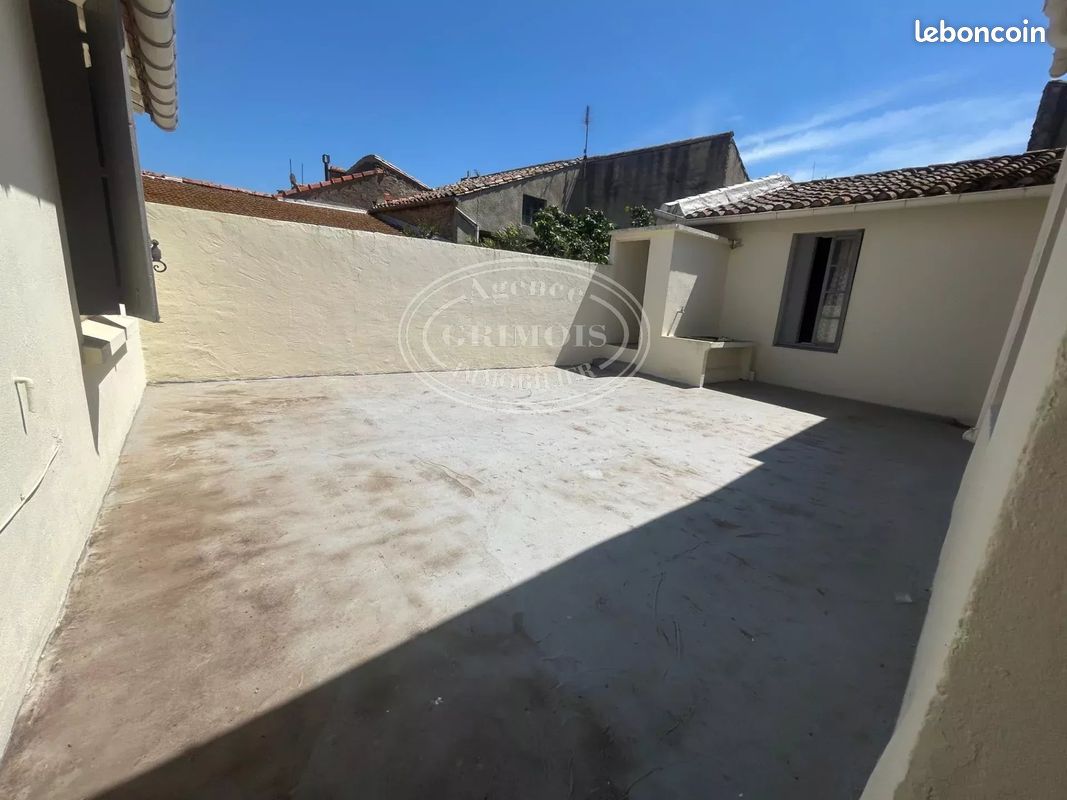 Immeuble 10 pièces 210 m² · à Lézignan-Corbières · 210 m² · 120 000 €