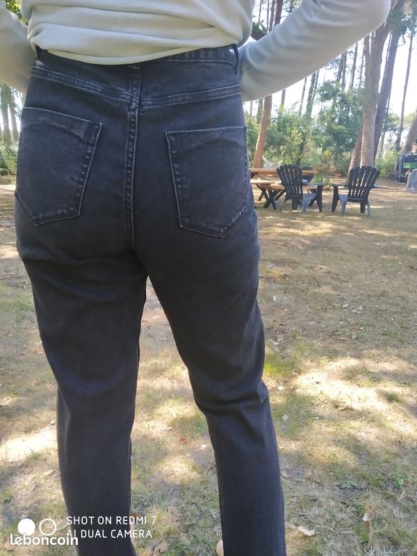 Vêtements : jean mom (image 2)