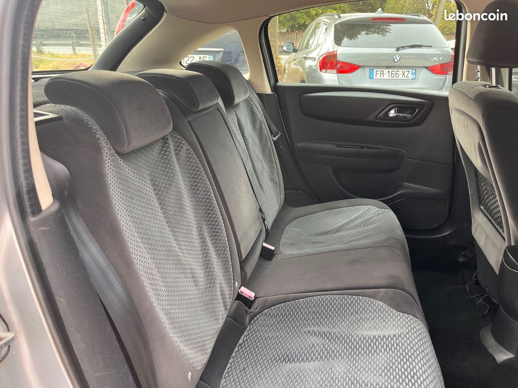 CITROEN C4 C4 HDi 92 Pack Ambiance (image 7)