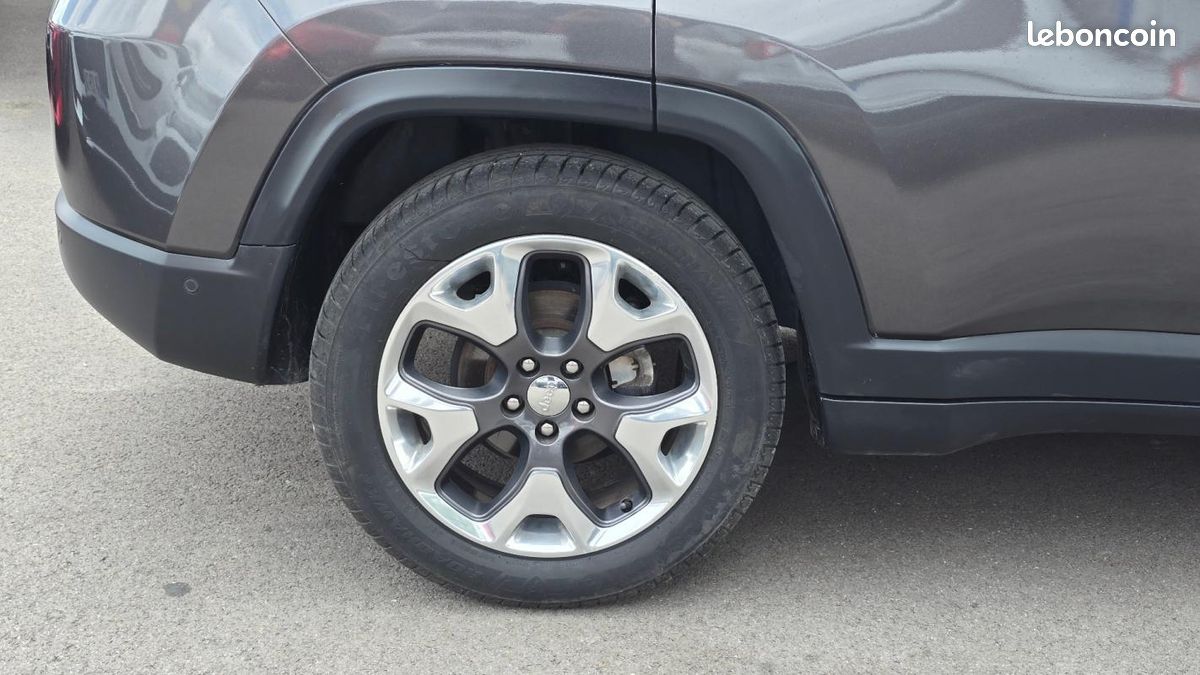 Jeep Compass Limited FWD (image 11)