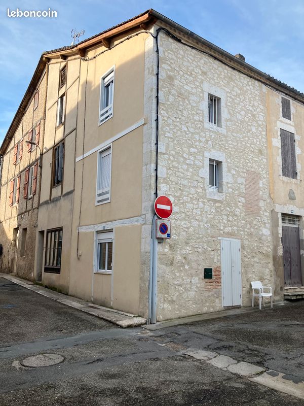 Maison 3 pièces 80 m² · à Castillonnès · 80 m² · 48 000 €