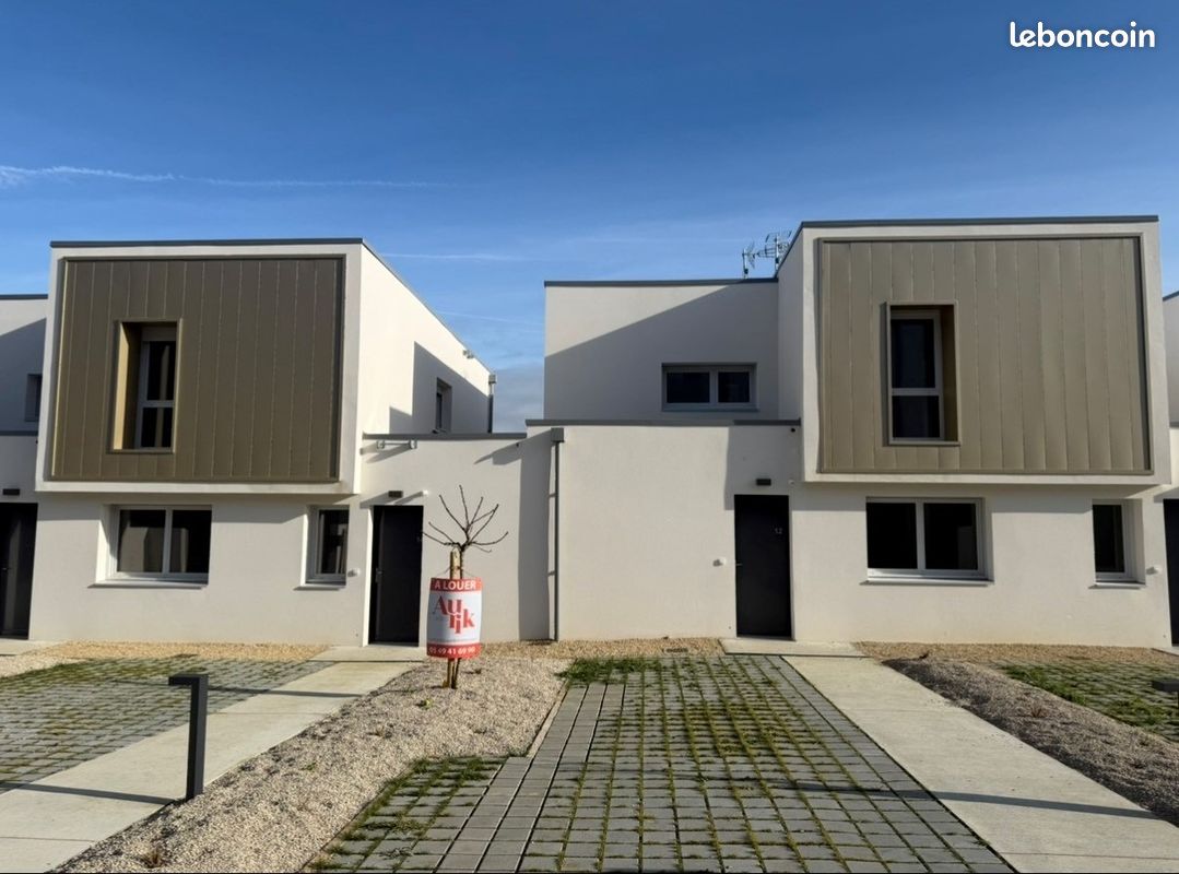 Maison 4 pièces 88 m² · à Neuville-de-Poitou · 88 m² · 907 €/mois