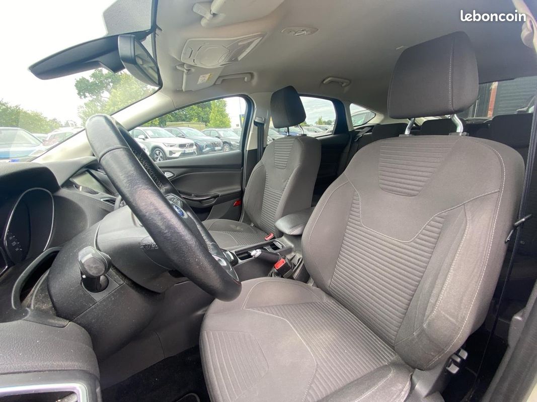 FORD FOCUS 1.5 ecoboost 182 titanium (image 13)