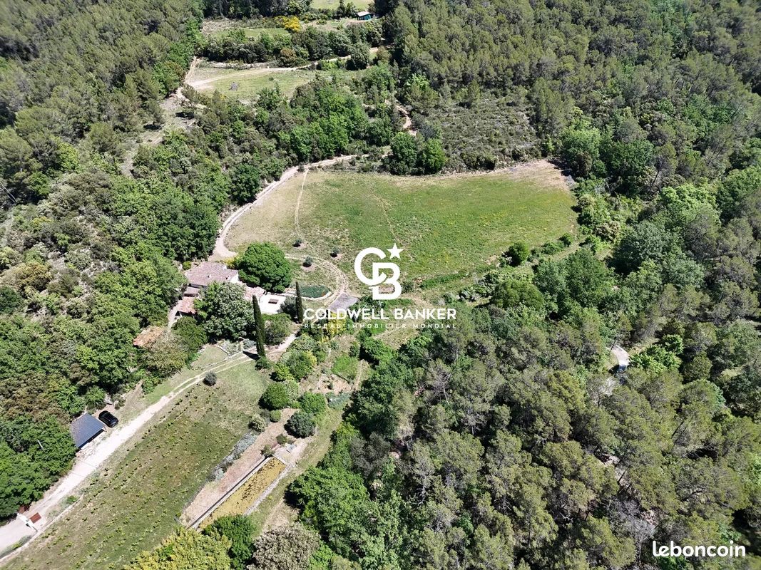 Maison 7 pièces 234 m² · à Saint-Antonin-du-Var · 234 m² · 1 090 000 €