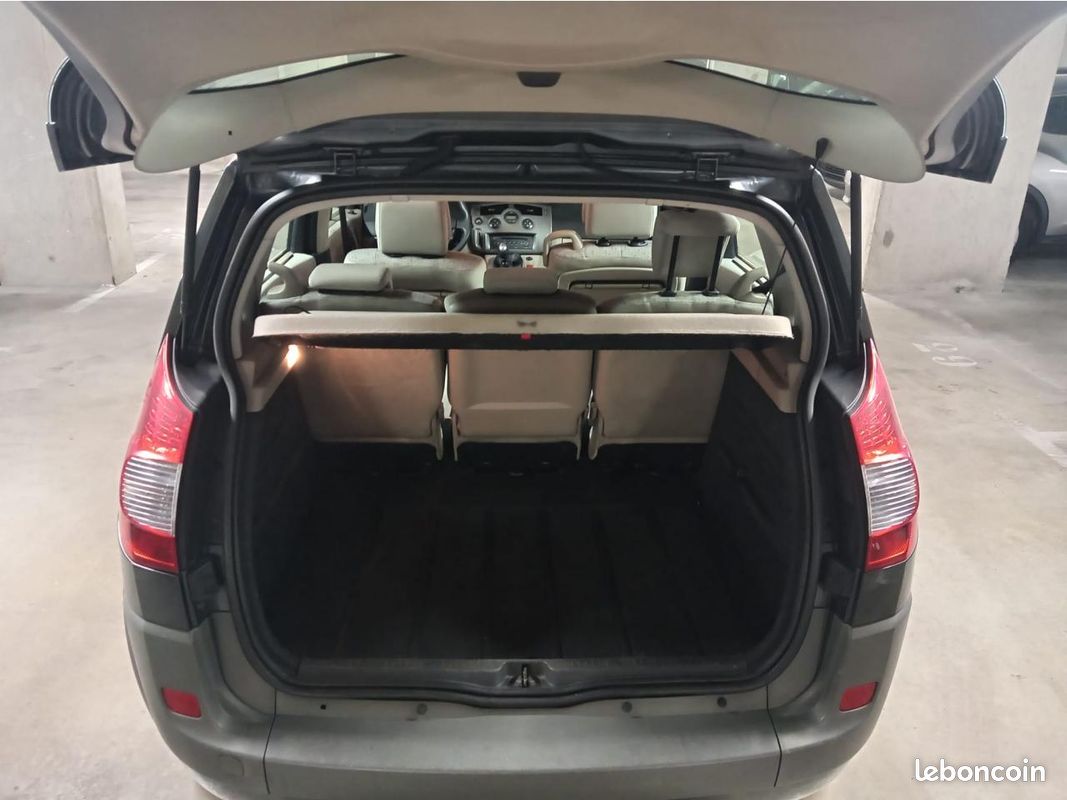 RENAULT SCENIC 1.9 dCi - 130 ch - GPS intégré (image 15)