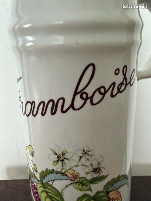 Ancienne Bouteille Revol En Porcelaine - Eau De Vie De Framboise, France Années 60