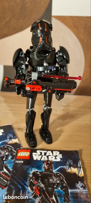 LEGO Star Wars Elite TIE Fighter Pilot 75526 Jeux Jouets