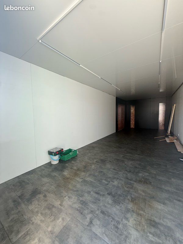 Parking 1 pièce 44 m² · à Perpignan · 44 m² · 400 €