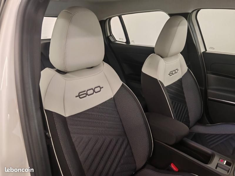 Fiat 600 1.2 Hybrid Turbo 110ch Icône eDCT6 Step 2 (image 24)