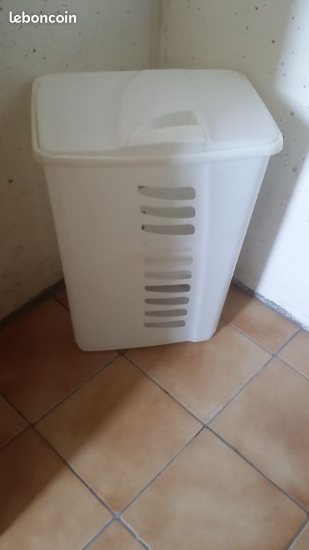 Coffre à linge (image 1)