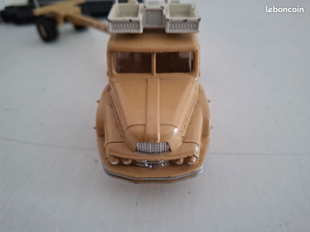 DINKY TOYS FRANCE 893 TRACTEUR UNIC PETROLIER TRES