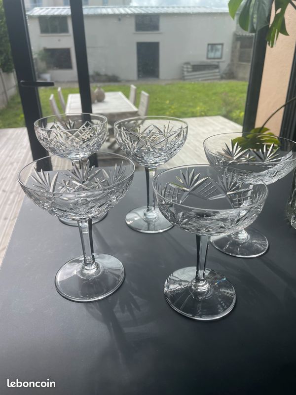 Verres en cristal taillés (image 1)