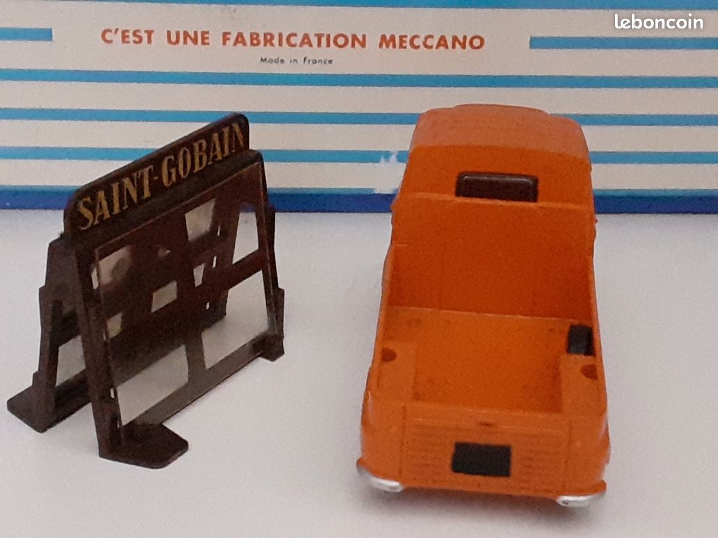 Atlas Editions Dinky Toys 564 - Renault Miroitier Estafette
