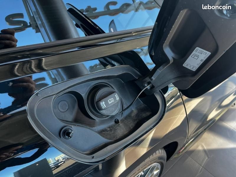 Audi A5 Avant 2.0 e-hybrid 299ch S line quattro S tronic 7 (image 15)