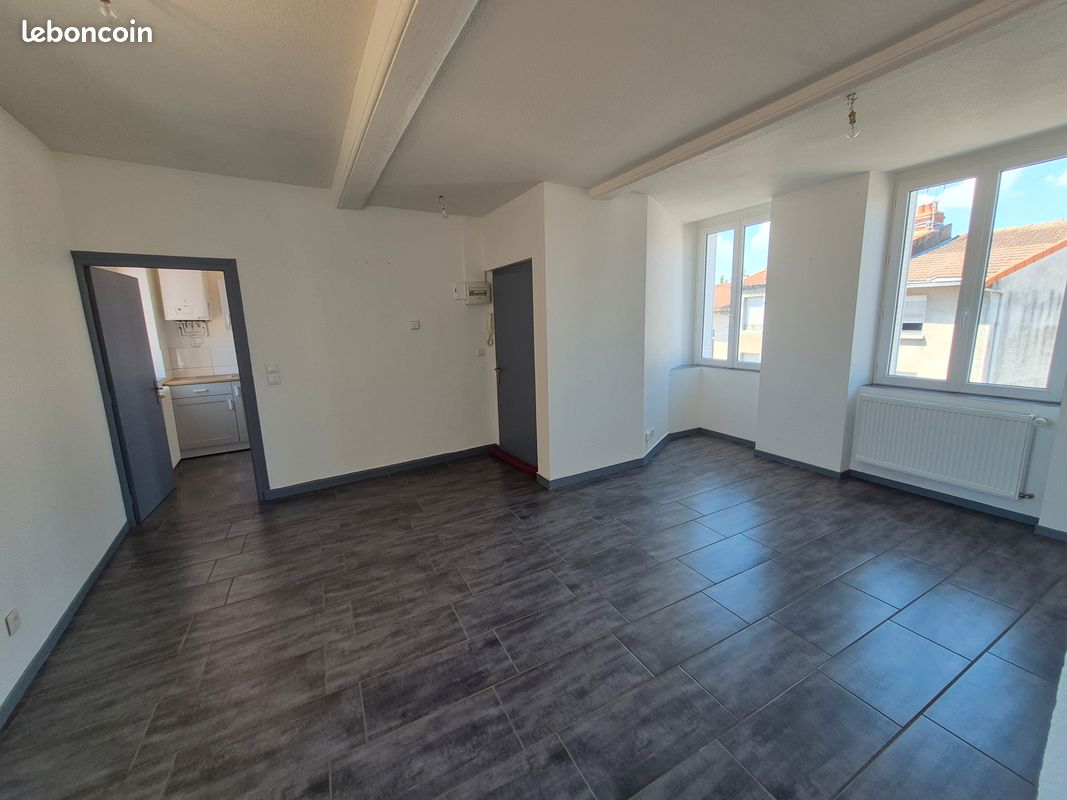 Appartement 4 pièces 80 m² · à Riom · 80 m² · 695 €/mois