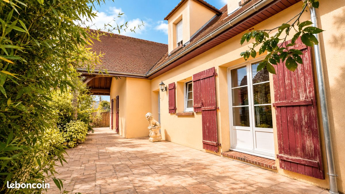 Maison 7 pièces 162 m² · à Courville-sur-Eure · 162 m² · 270 000 €