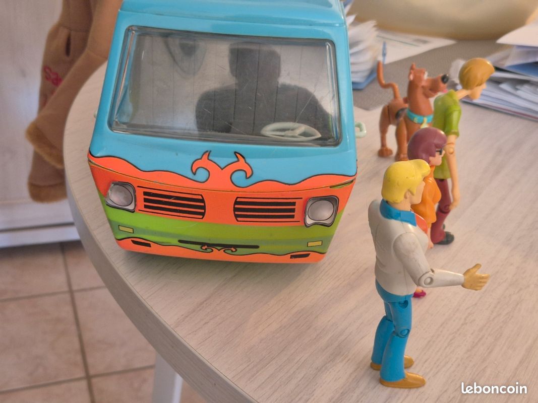 Mystery Machine Lansay 2005 + Figurines Scooby-Doo + 1 Verre – Occasion