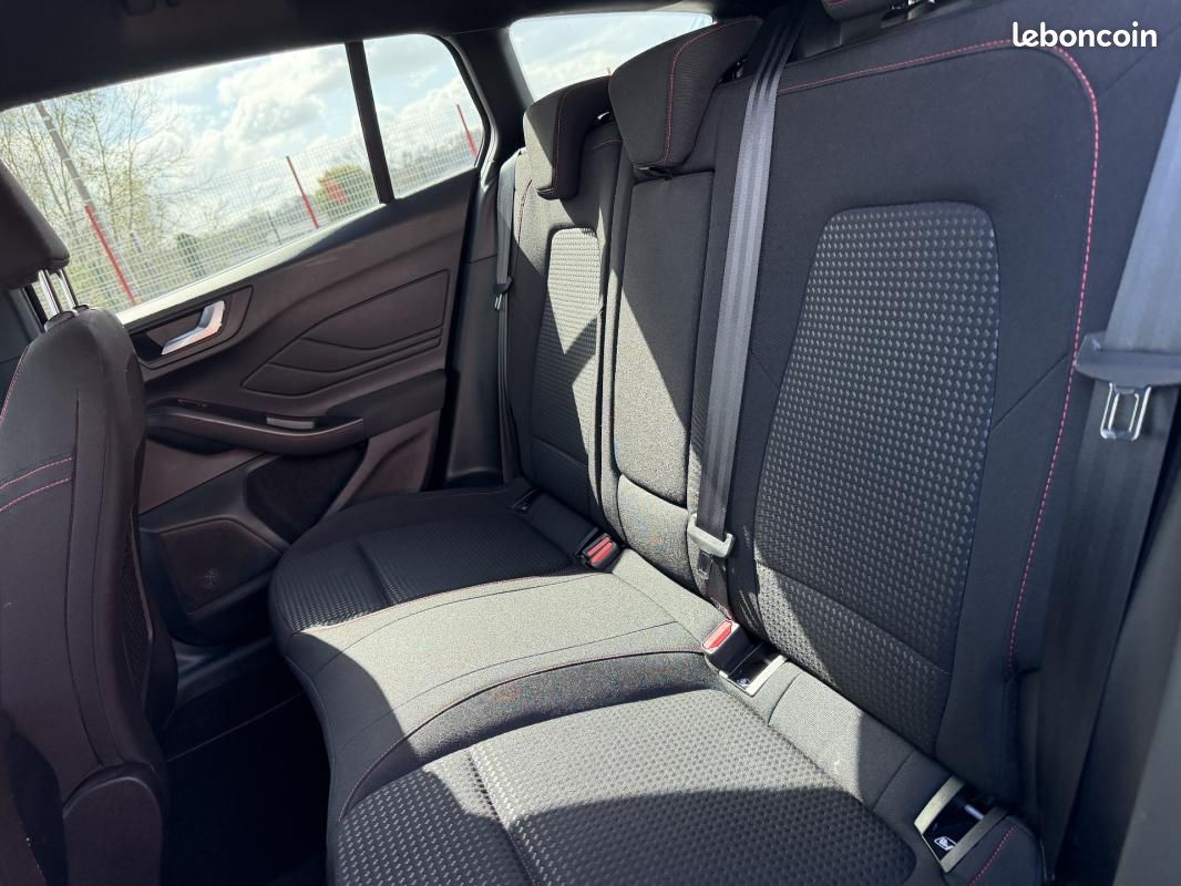 Ford Focus SW 1.0 EcoBoost 125 S&S mHEV ST-Line X (image 6)