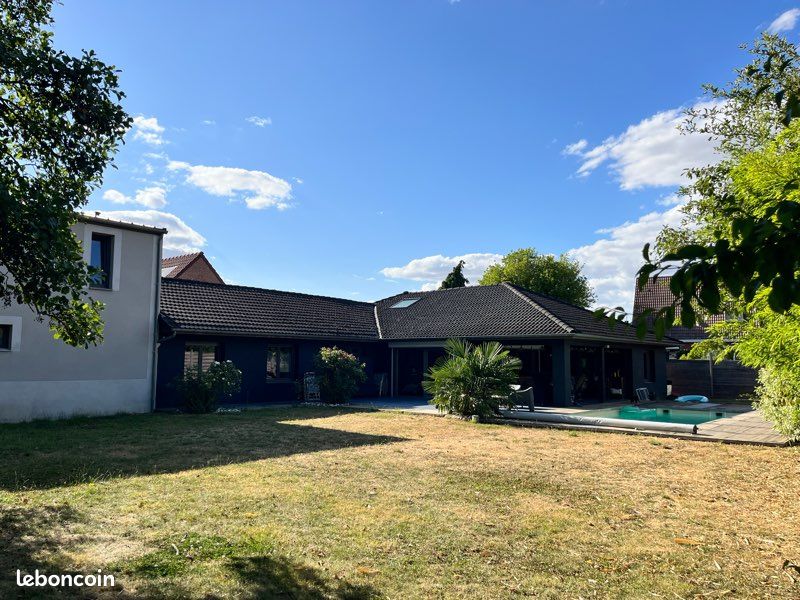 Maison 10 pièces 300 m² · à Aubers · 300 m² · 690 000 €