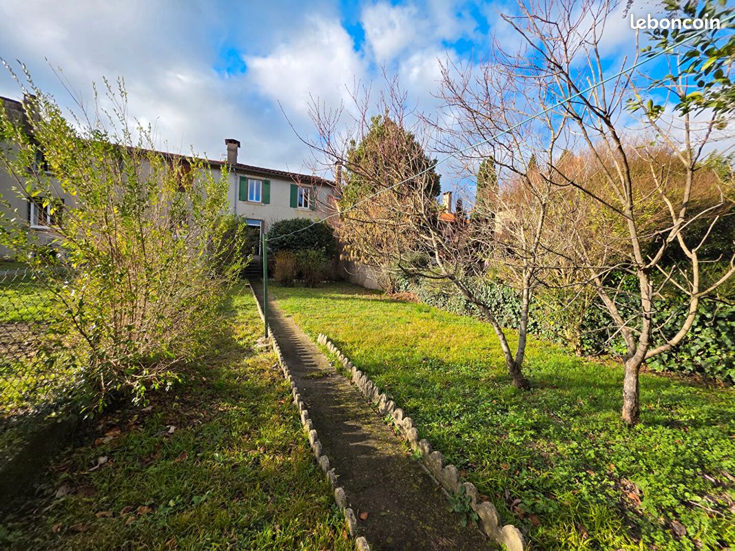 Maison 4 pièces 99 m² · à Mazamet · 99 m² · 750 €/mois