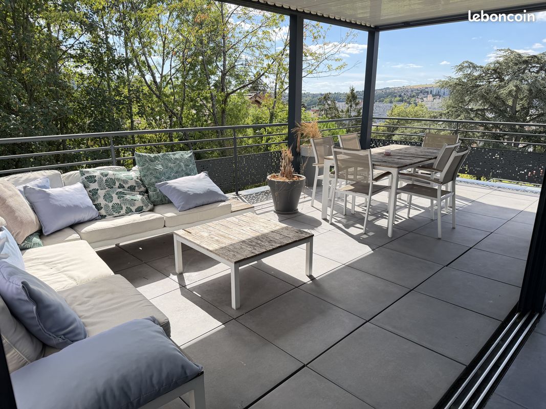 Maison 6 pièces 150 m² · à Saint-Étienne · 150 m² · 450 000 €