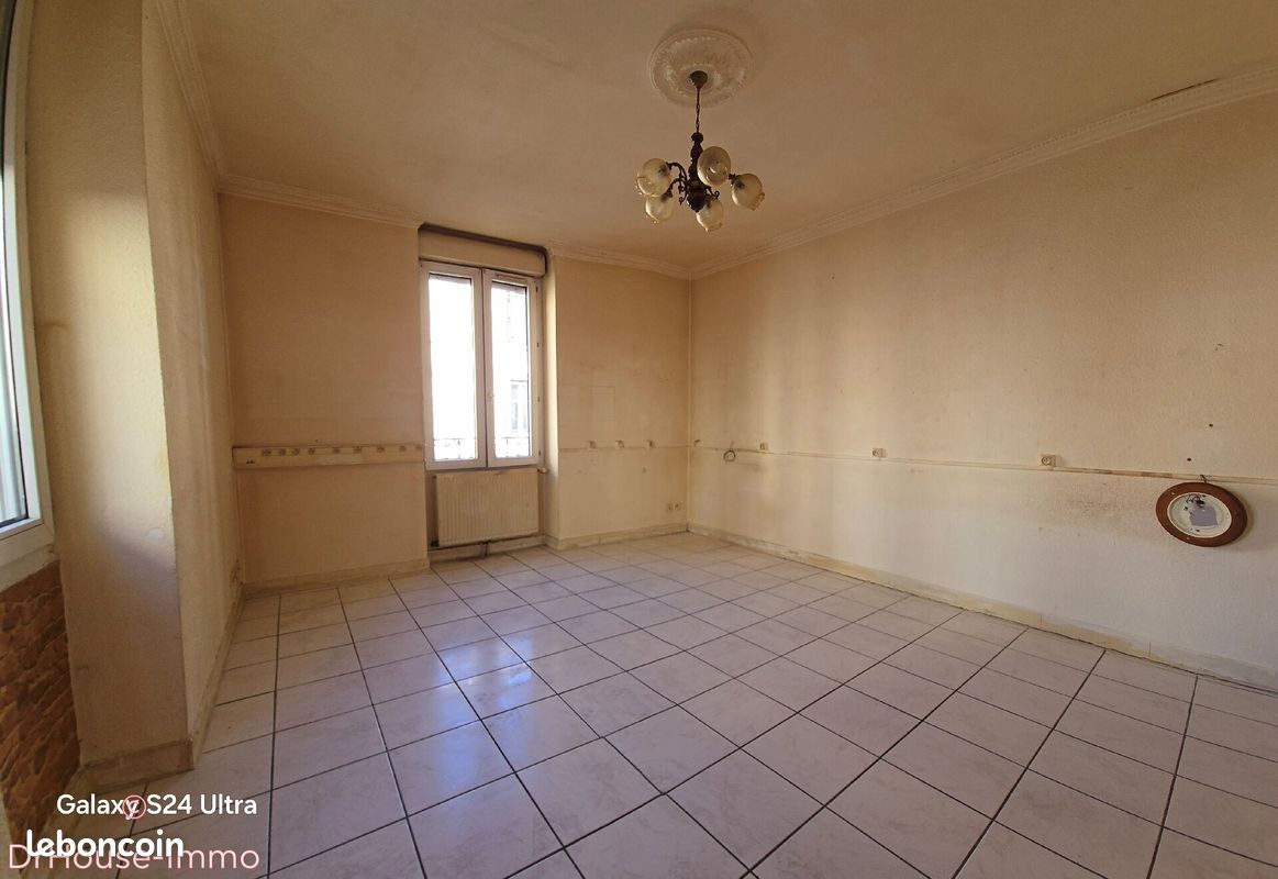 Appartement 5 pièces 89 m² · à Saint-Étienne · 89 m² · 107 000 €
