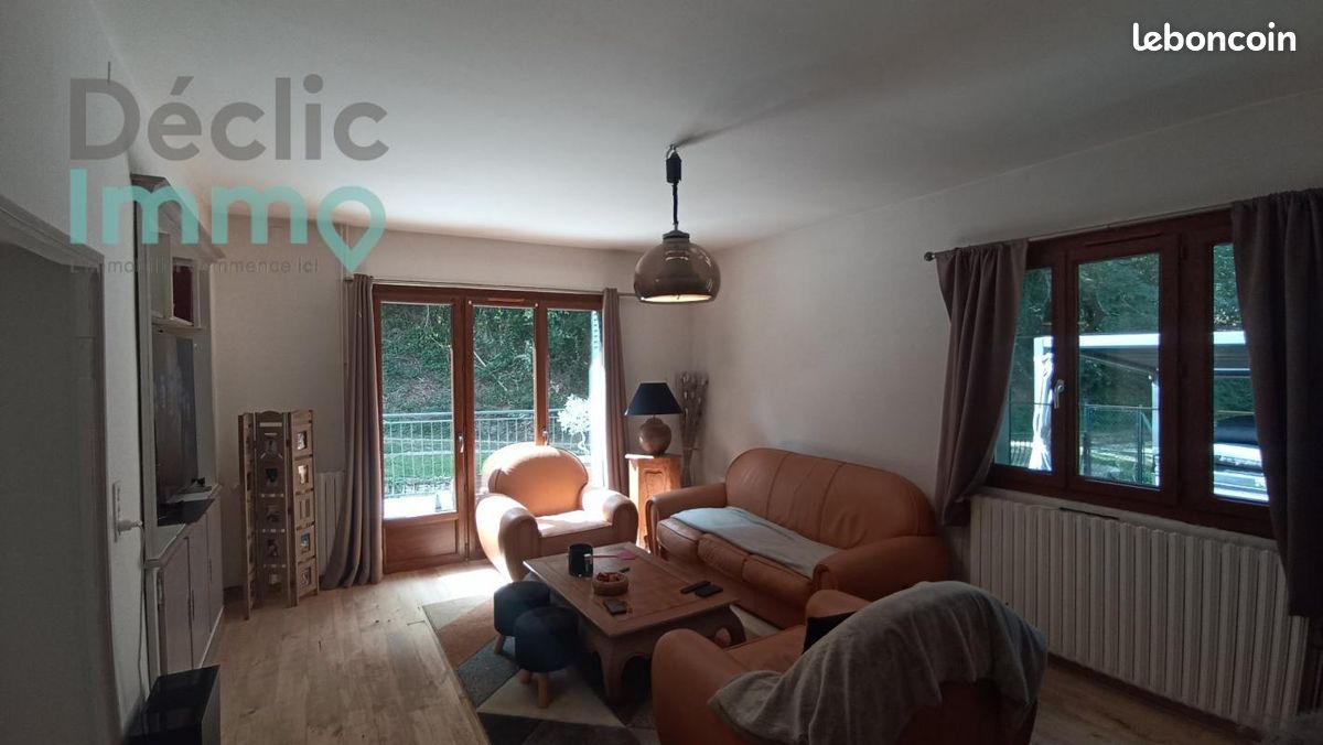 Maison 9 pièces 185 m² - Val-de-Bonnieure 16230 Sainte-Colombe (image principale 4)