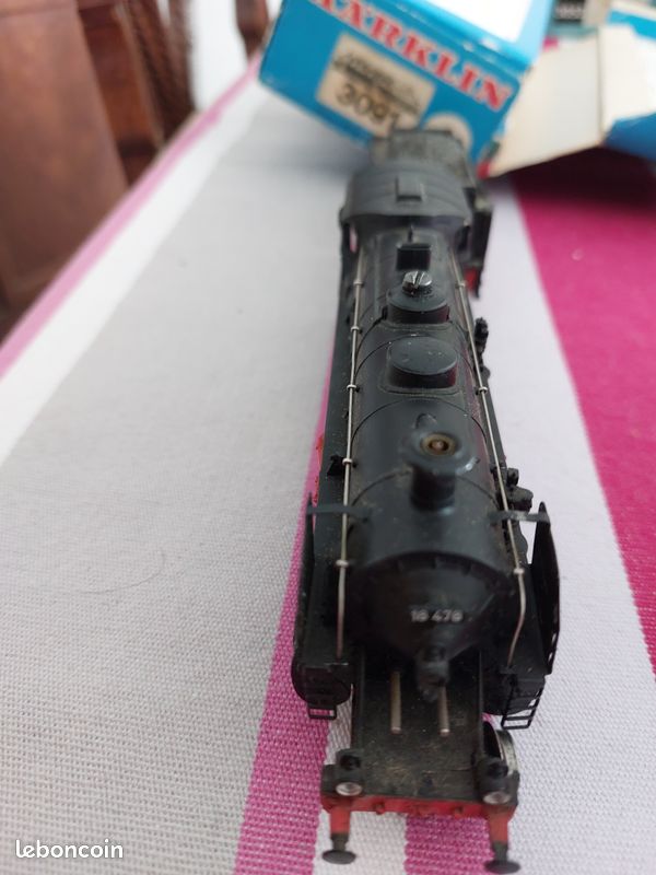 Märklin H0 - 3093 - Dampflokomotive mit Tender - BR 18 mit