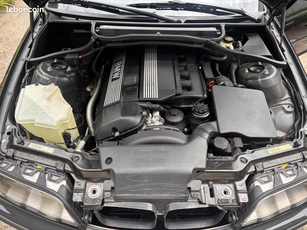 BMW SERIE 3 330i Touring Pack - BVA TOURING E46 330i PHASE 1 (image 14)