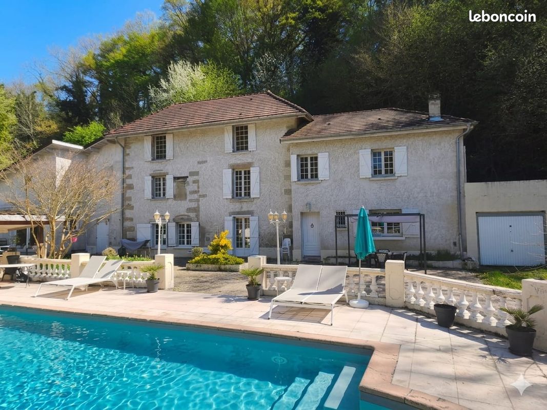 Maison 22 pièces 245 m² · à Voreppe · 245 m² · 399 000 €