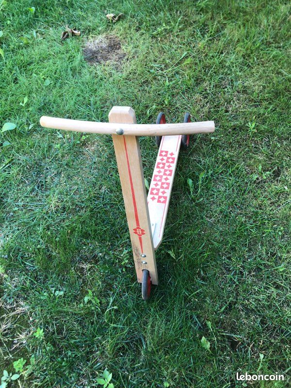 Trottinette enfant en bois (image 1)