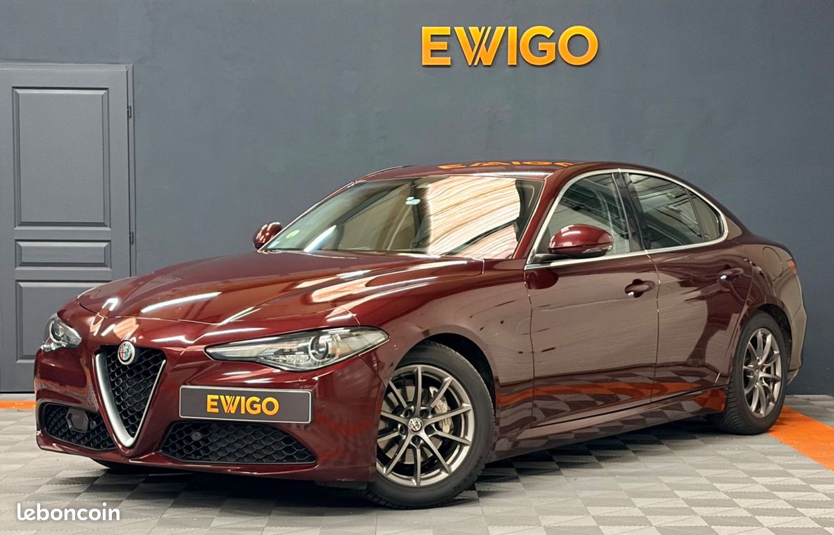 ALFA ROMEO GIULIA 2.2 JTDM 150 CH SUPER BVA + HARMAN KARDON + ATTELAGe (image 1)